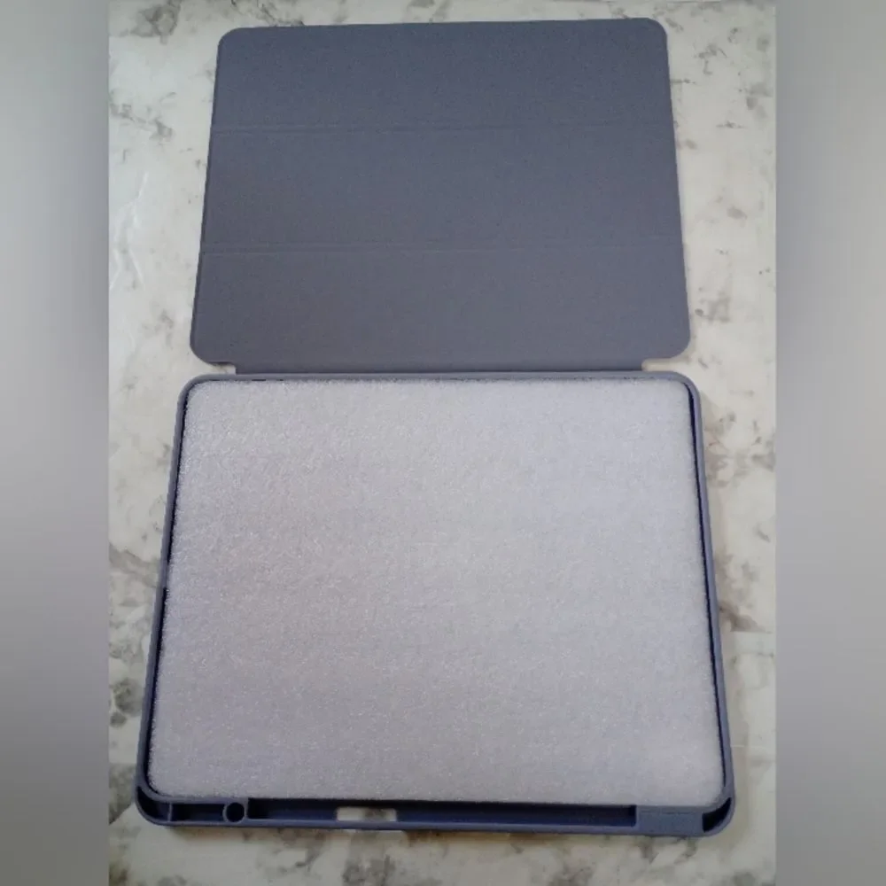 NIB Vaks iPad Pro 13 inch Case Blue Gray